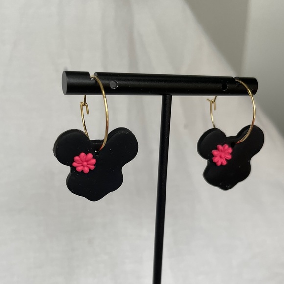 Black Mouse with pink flower dangly earrings - Picture 3 of 4